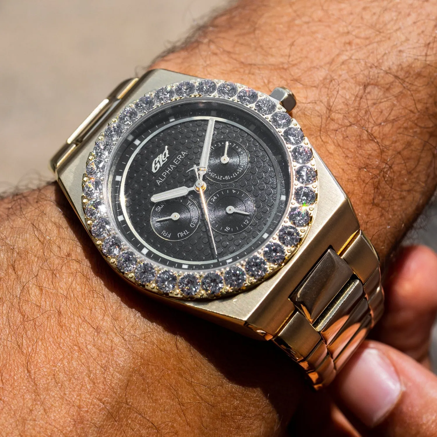 42MM Alpha Era® Gold- Iced Bezel