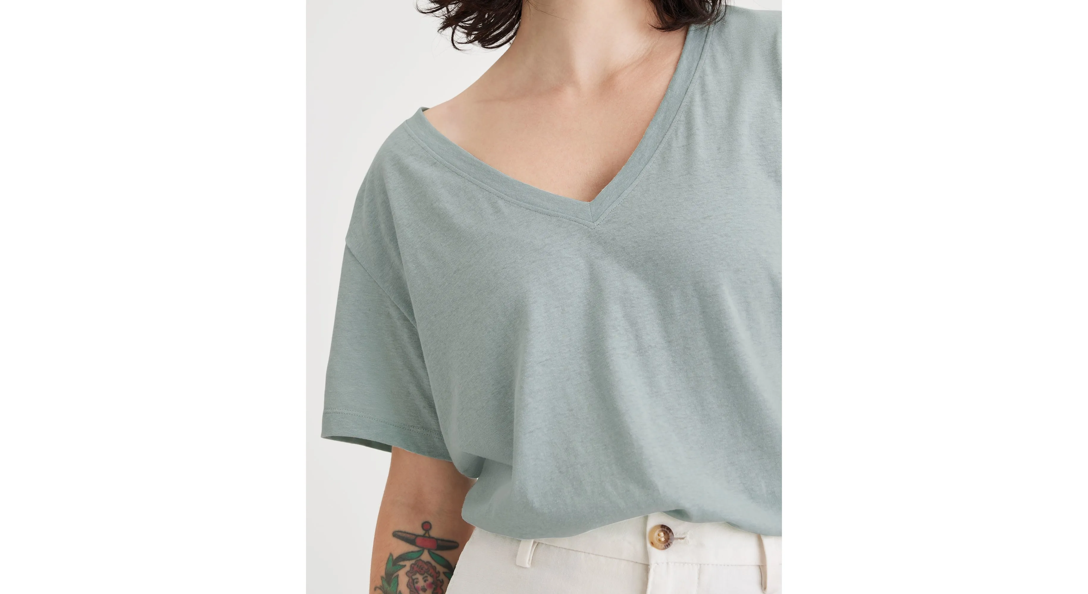 Deep V-Neck Tee, Regular Fit