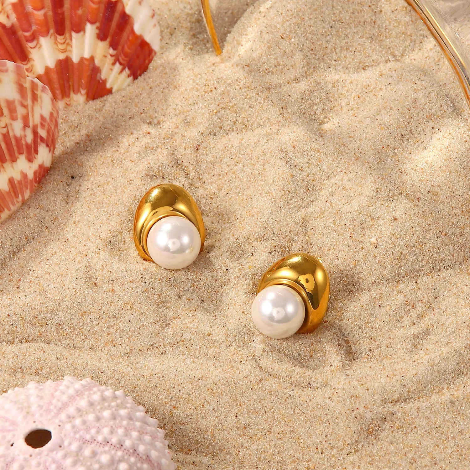 Elegant Round Pearl Earring