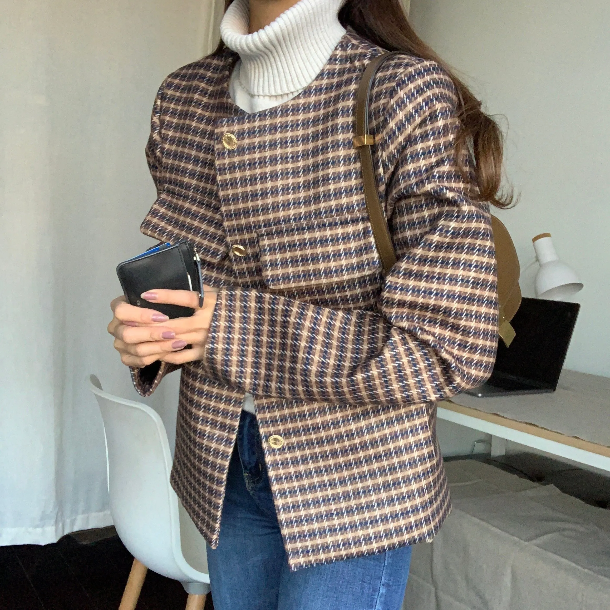 [Korean Style] Afia Collarless Check Patterned Cropped Jacket