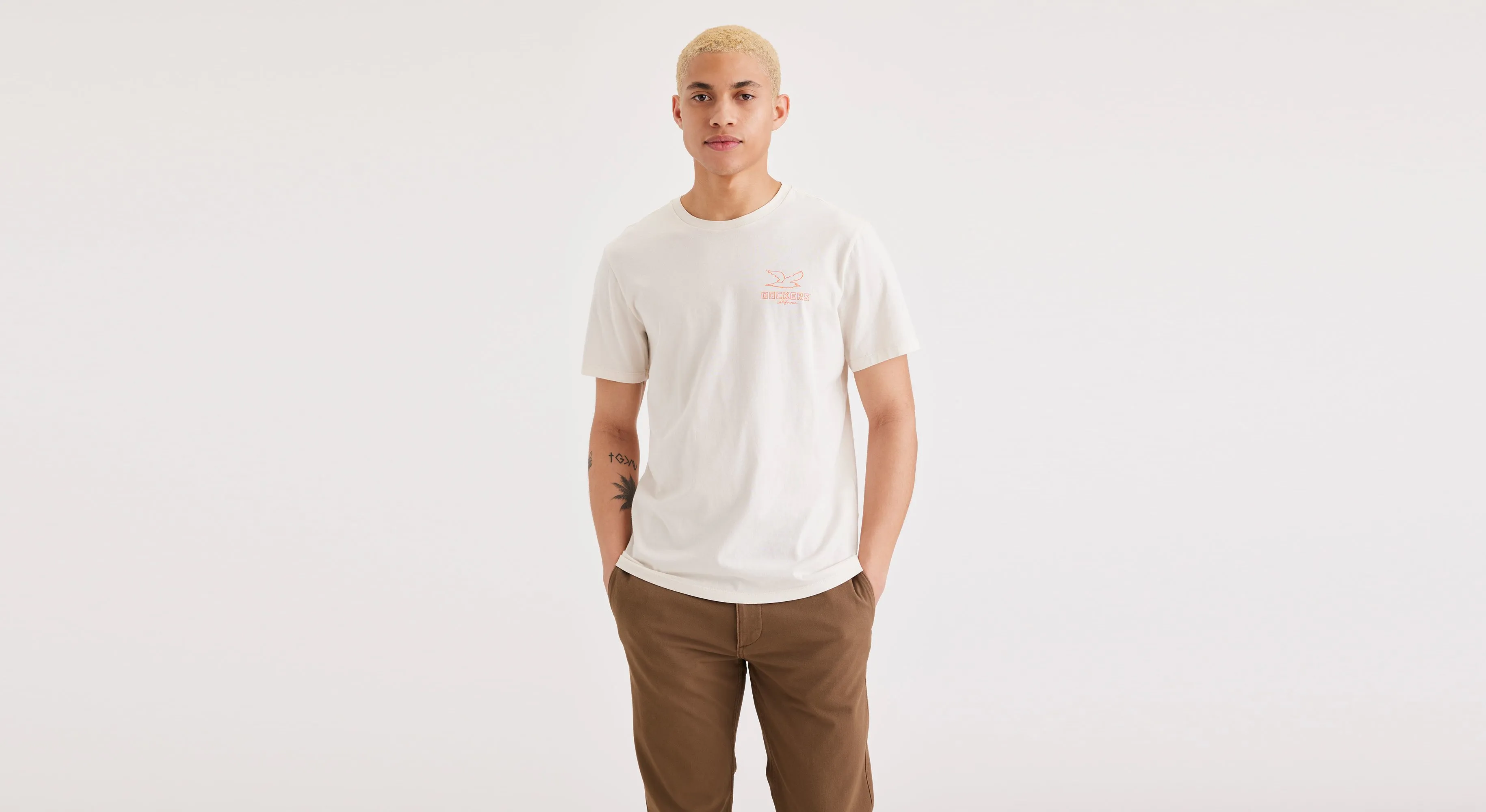 Men's Slim Fit Logo Tee