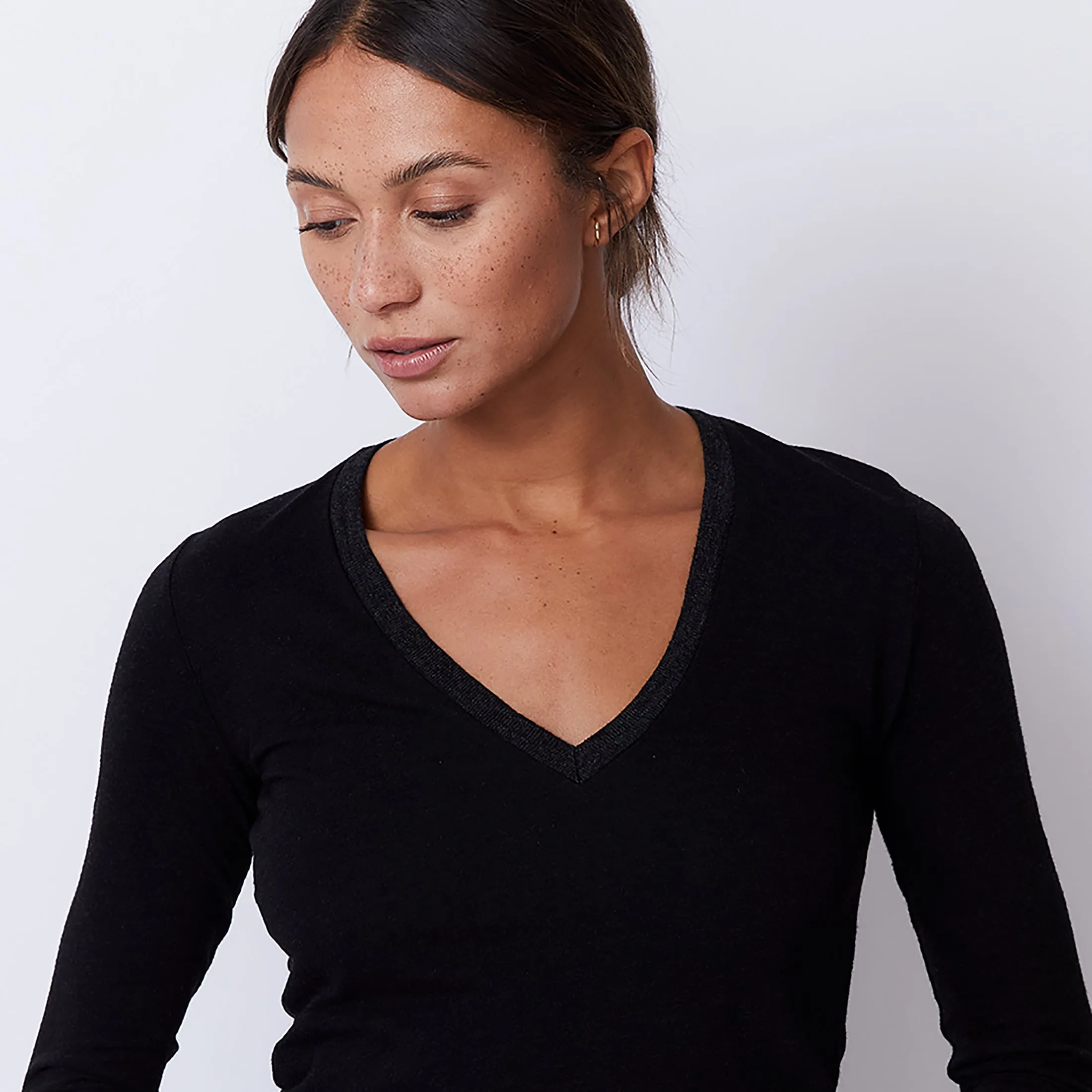 Textured Tri-Blend Fitted Long Sleeve V Neck Tee