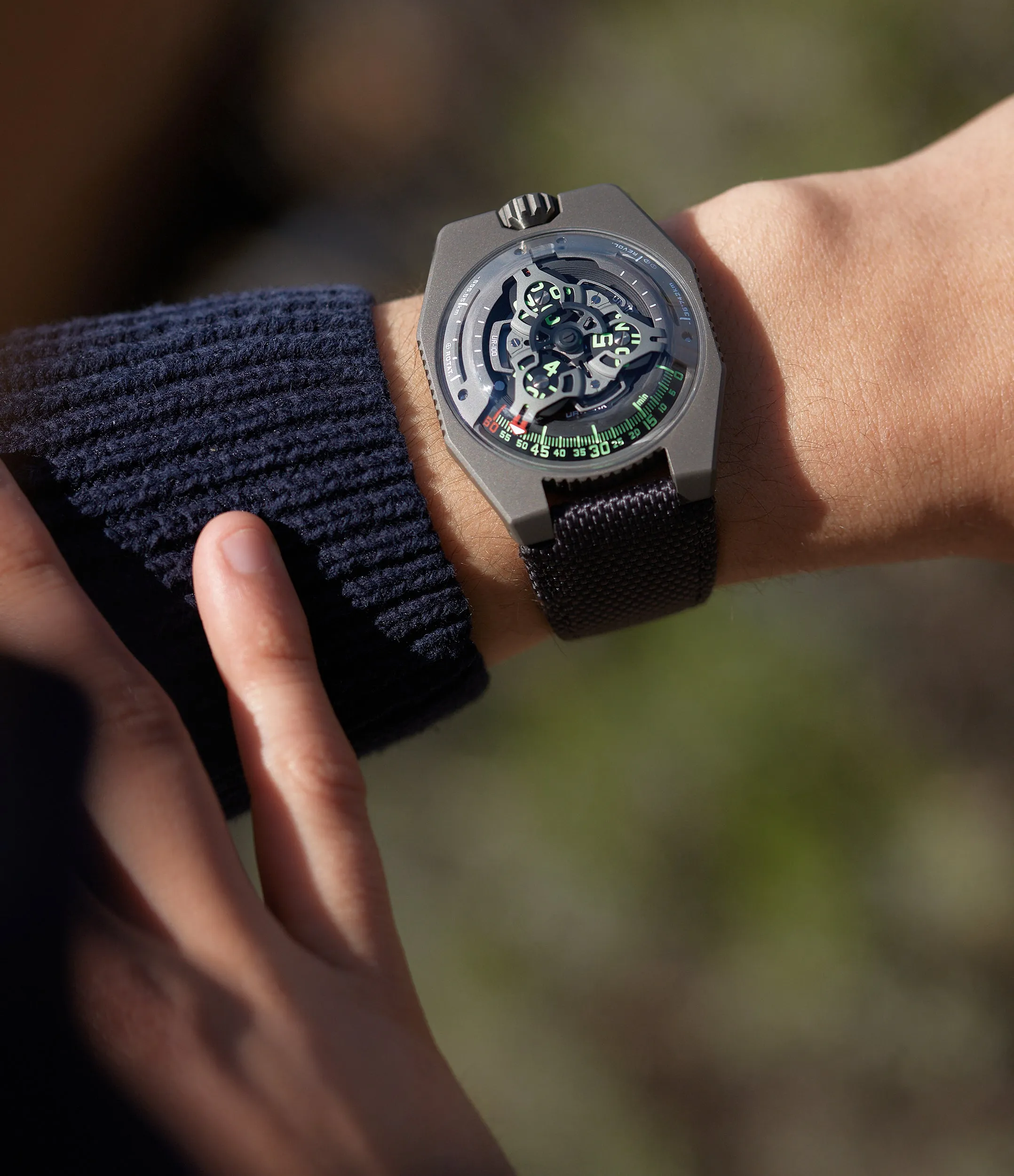 UR-100 Gunmetal | Wandering Hours | Steel