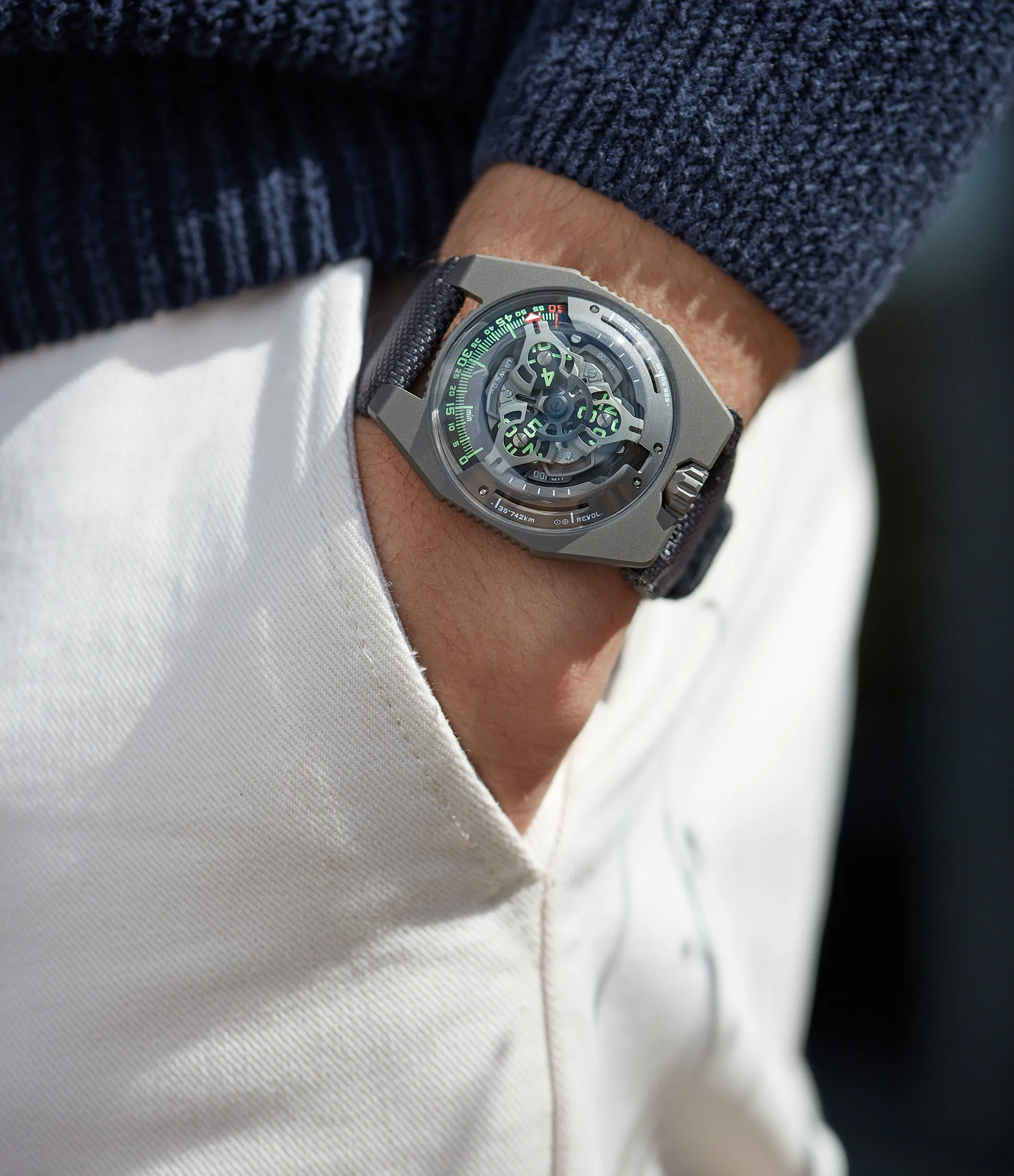 UR-100 Gunmetal | Wandering Hours | Steel