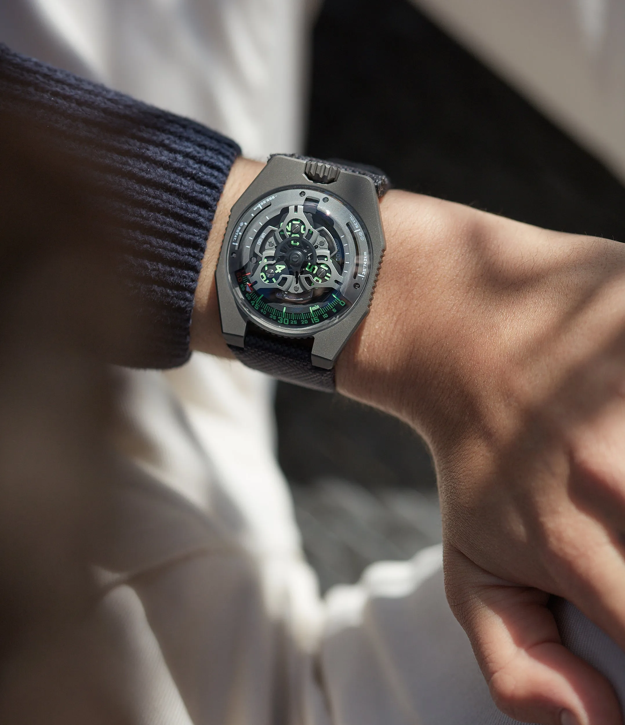 UR-100 Gunmetal | Wandering Hours | Steel