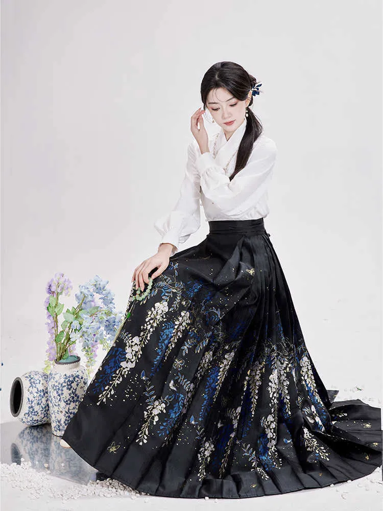 Wisteria Flower Rain Ma Mian Skirt - Modern Style Hanfu Mamianqun Daily Wear for Women