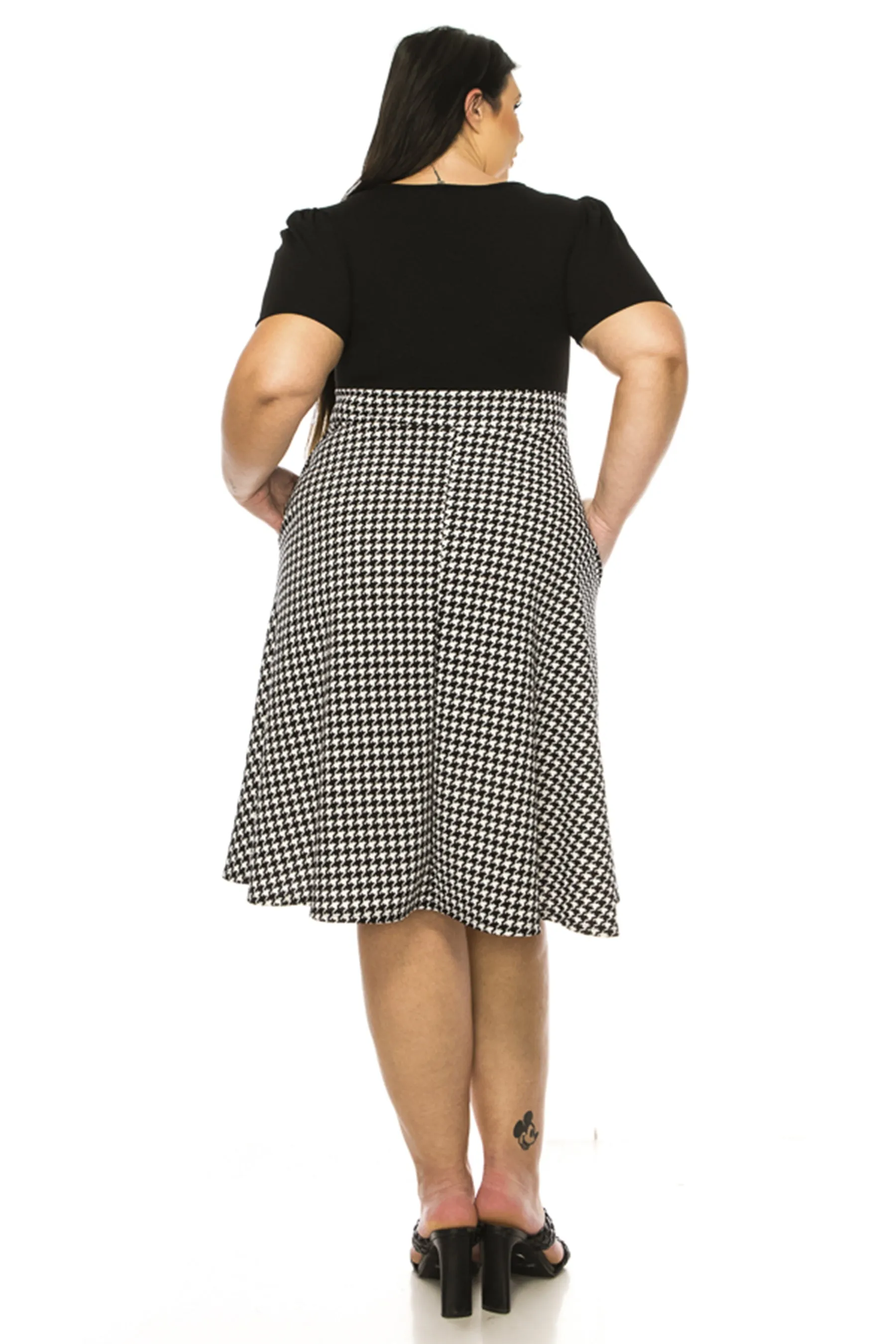 Women's Plus Size Knee-length Color Block Dress with Pockets